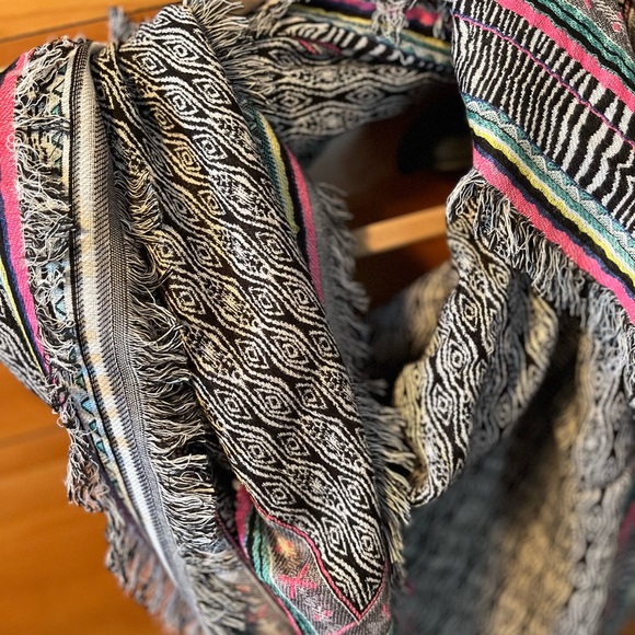 EXPRESS Multicolor Patterned Scarf - Picture 3 of 9